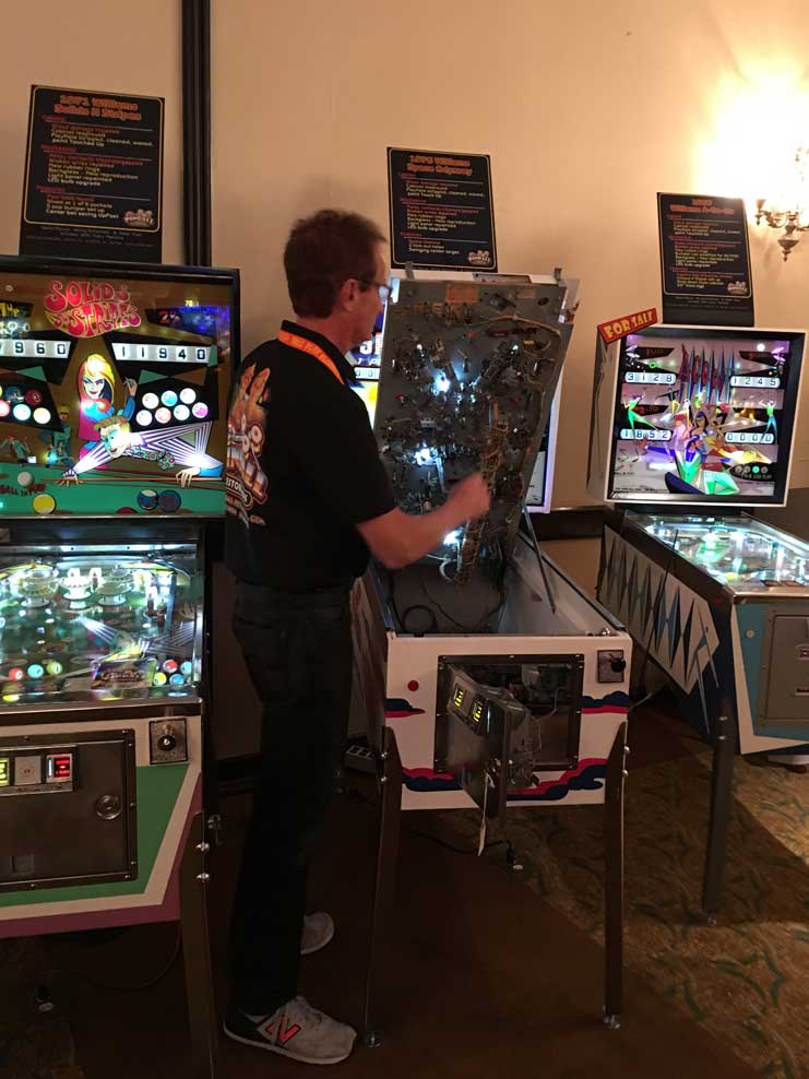 Pinball Convention 2016 Pinball Restorations